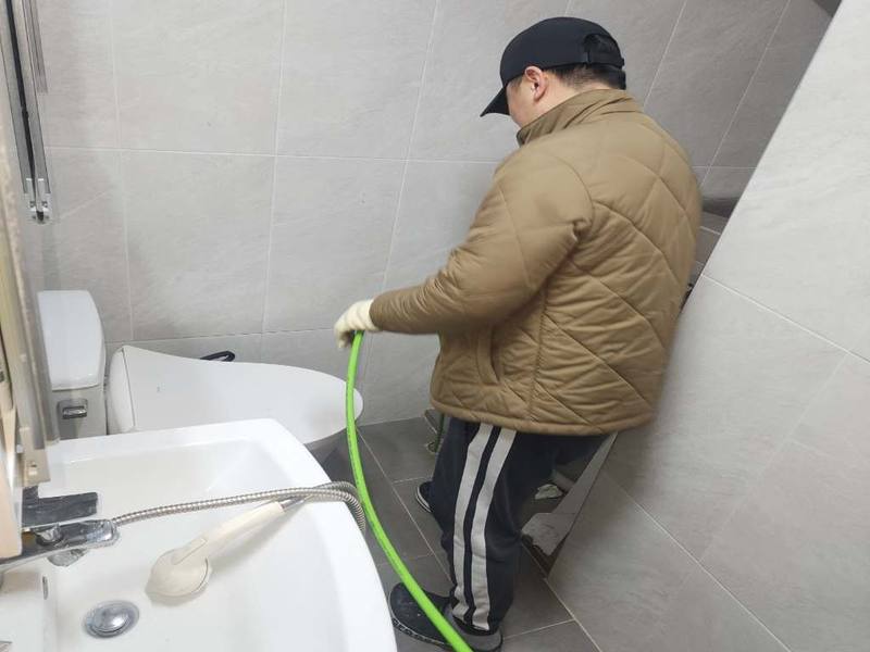 영통 변기막힘 작업사례 29