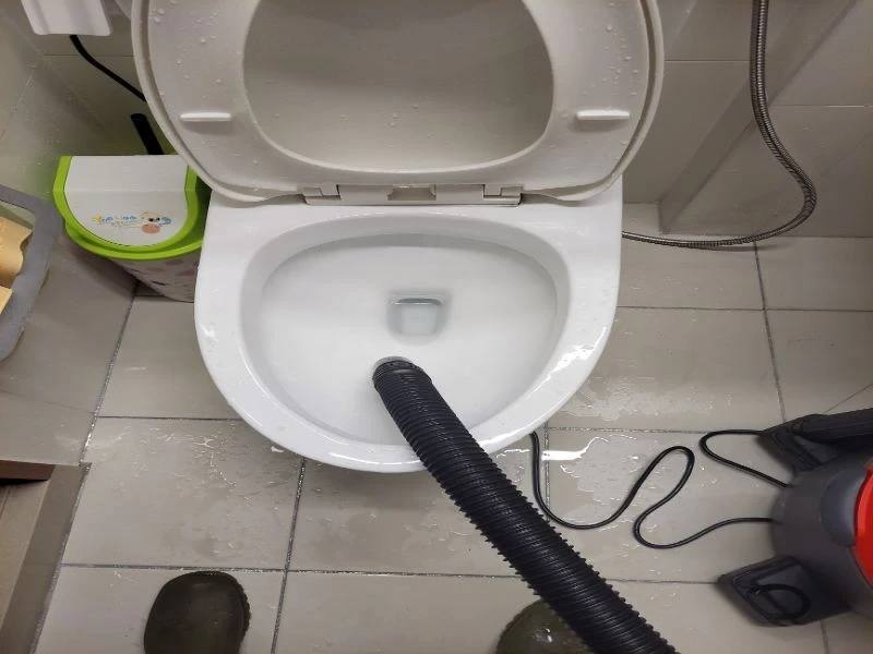 영통 변기막힘 작업사례 19